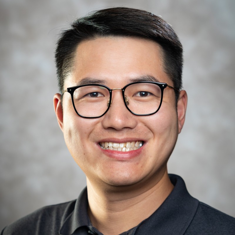 Yihong Feng